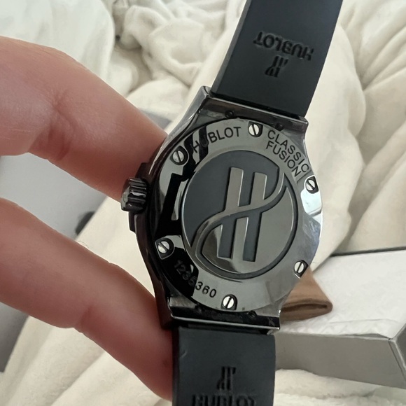 Authentic Hublot Classic Fusion Black Magic 581.CM.1771.RX ceramic Quartz  #2 - Picture 5 of 7